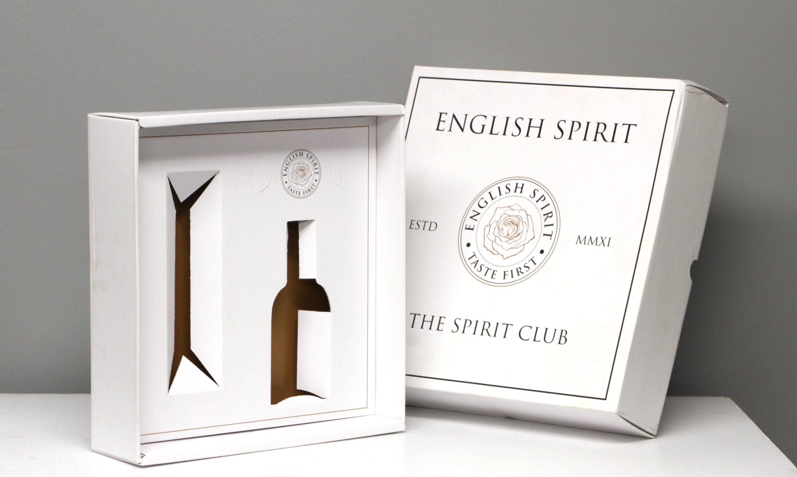 English Spirit White Gift Box Screen Printed Gold GP356